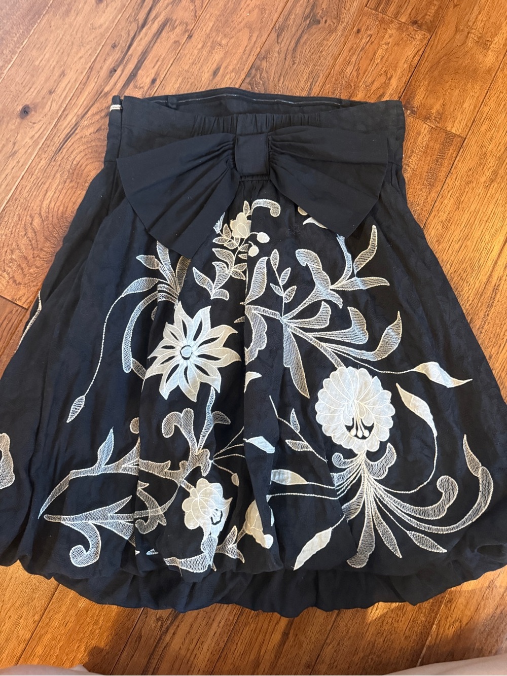 Black Bubble Dress with White Floral Embroidery - Maeve - Picture 4 of 6